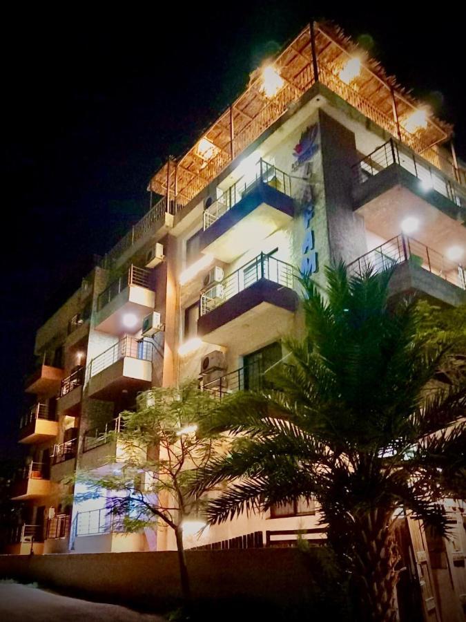 Dead Sea Lafamilia Albadwan Aparthotel Sweimeh Exterior photo